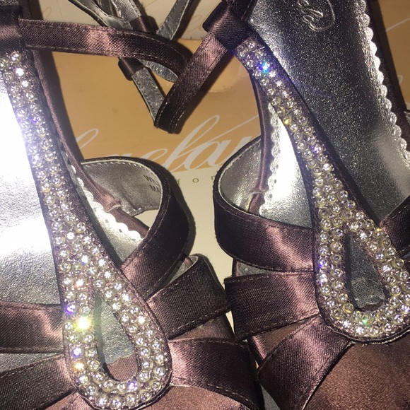 David’s Bridal/Michaelangelo “Willow” Embellished Espresso Wedges sz 8 - Picture 11 of 16